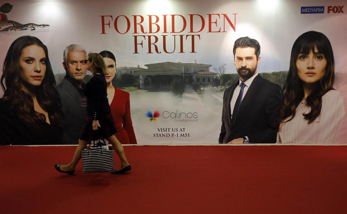 Forbidden Fruit, cambia di nuovo il palinsesto: la scelta di Mediaset